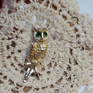 Vintage 1980’s metal Goldtone Owl with Green rhinestone eyes 2"